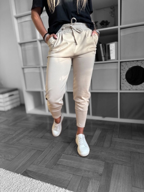 Sportowe Spodnie | z kieszeniami MICHAEL | szeroki ściągacz na nogawce | beż | ONE SIZE