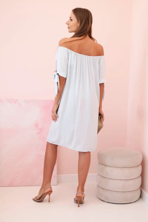 Sukienka damska z wiskozy z wiązaniem na rękawach niebieska