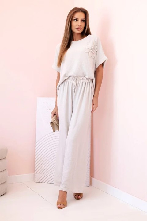 Komplet damski z wiskozy z ozdobnym kwiatem i szerokimi spodniami ciemny beżowy