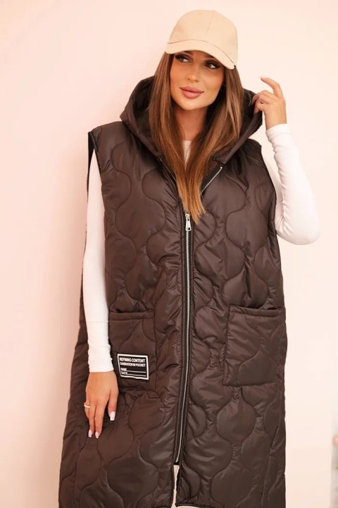 Kamizelka damska pikowana Plus Size z kapturem zapinana na zamek mocca