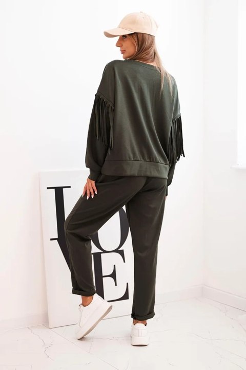 Komplet damski masełkowy z frędzlami na rękawach khaki