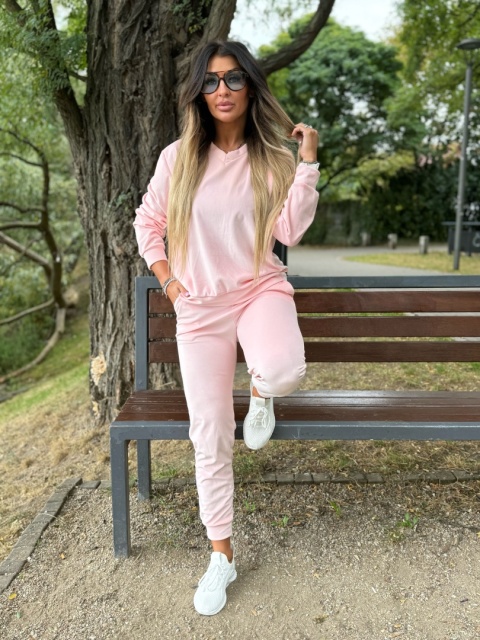 Welurowy dres RONY | WATA CUKROWA | długi rękaw | dekolt w serek