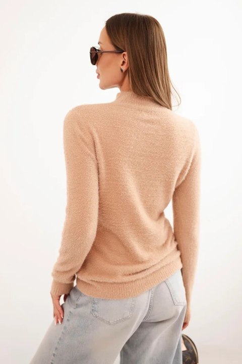 Sweter damski alpaka z półgolfem camelowy