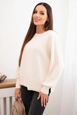 Sweter damski wiskozowy z długim rękawem i rozcięciem po bokach beżowy