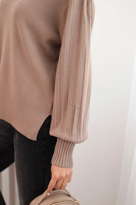 Sweter damski wiskozowy z długim rękawem i rozcięciem po bokach fango