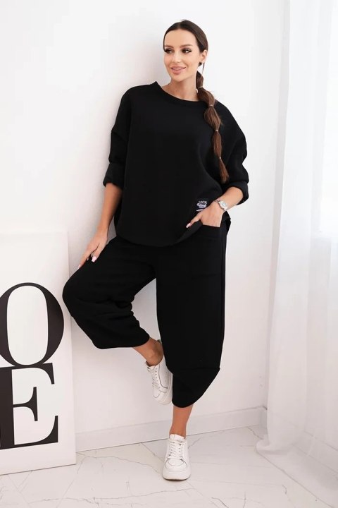 Komplet damski dresowy z grubszego materiału z szerokimi nogawkami czarny