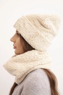 Komplet damski polarowy czapka i komin z ozdobną naszywką beżowy