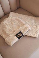 Komplet damski polarowy czapka i komin z ozdobną naszywką beżowy