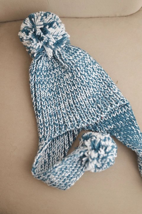 Czapka damska uszatka Emma K343 turkusowa