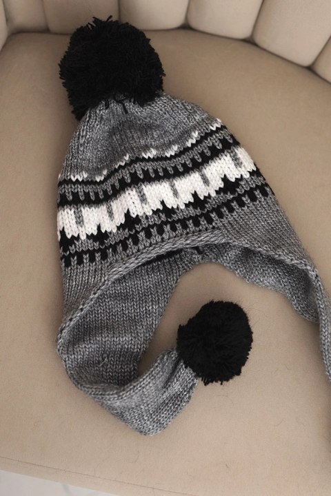 Czapka damska zimowa wełniana z nausznikami i pomponami K436 ciemno szara