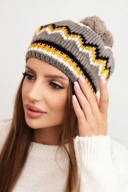 Czapka damska zimowa wełniana z pomponem i kolorowym wzorem K435 ecru + cappucino