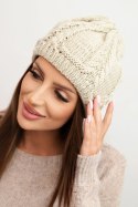 Czapka damska zimowa wełniana z warkoczowym splotem K452 ciemno beżowa