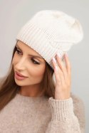 Czapka damska zimowa z wełną o prążkowanym splocie K471 beżowa