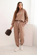 Komplet damski masełkowy z luźną bluzą i spodniami z napisem LOVE camelowy melanż