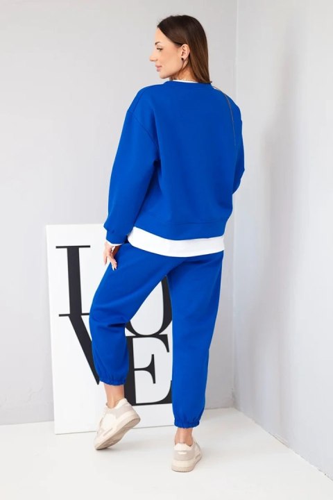 Komplet damski z masełkowy z luźną bluzą i spodniami dresowymi chabrowy