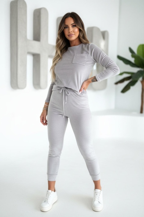 Welurowy komplet dresowy NATANIEL I pastelowy szary I kieszonka I one size