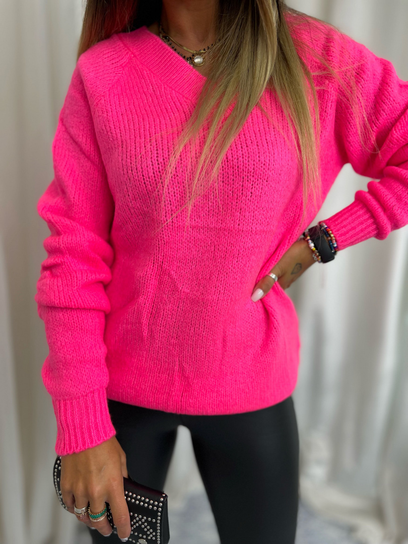 Dzianinowy swetr DIEGO | róż neon I podwójny dekolt | one size