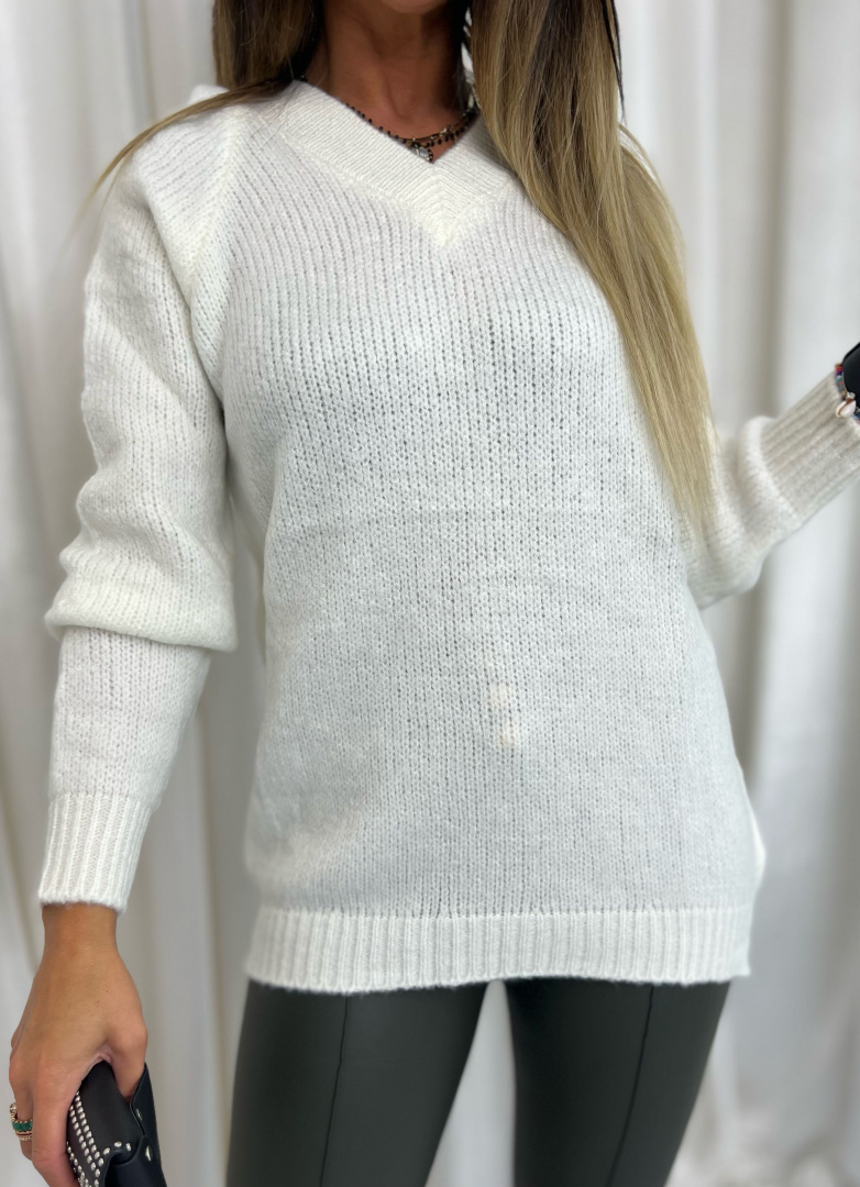 Dzianinowy swetr DIEGO | śmietanka I podwójny dekolt | one size