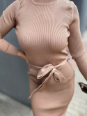 Prążkowana midi sukienka OLIMPIA | karmel | pasek | one size