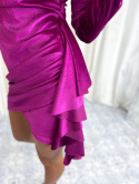 Welurowa sukienka LENNOX | cyklamen | ozdobny dekolt | boczna falbana | one size