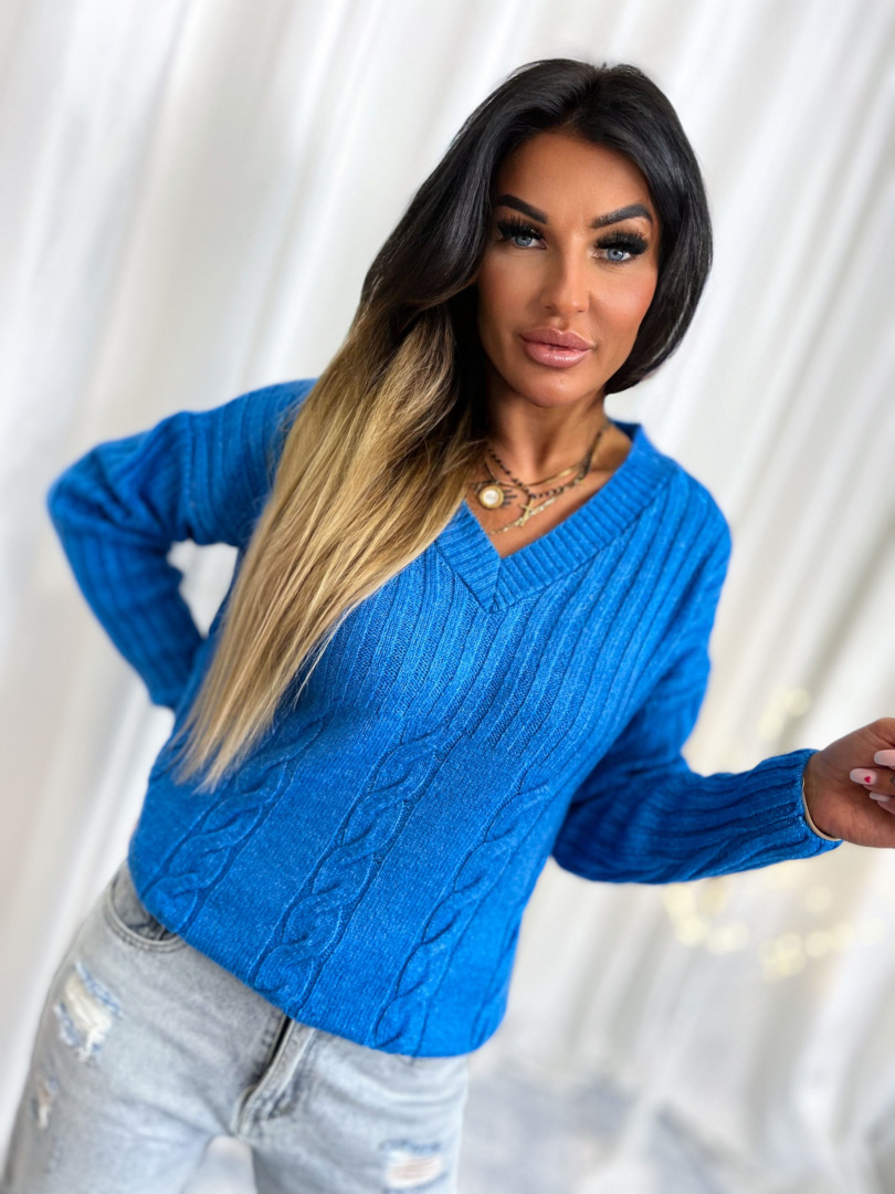 Dzianinowy sweter MACA z dekoltem w serek | niebieski | oversize