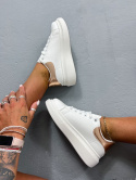 Białe sportowe buty QUEEN | złota wstawka | sznurowane | eko skóra