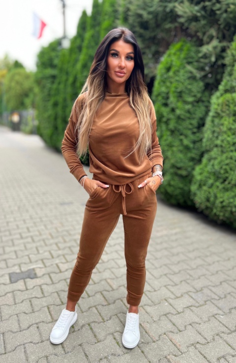 Welurowy komplet dresowy VITO I czekolada I one size