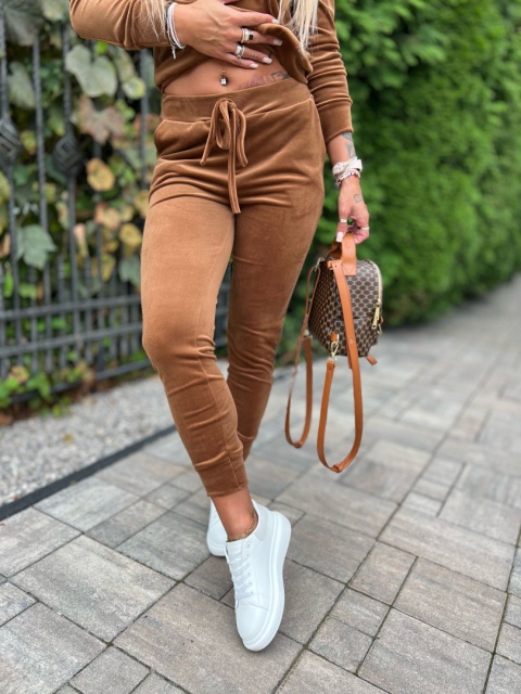 Welurowy komplet dresowy VITO I czekolada I one size